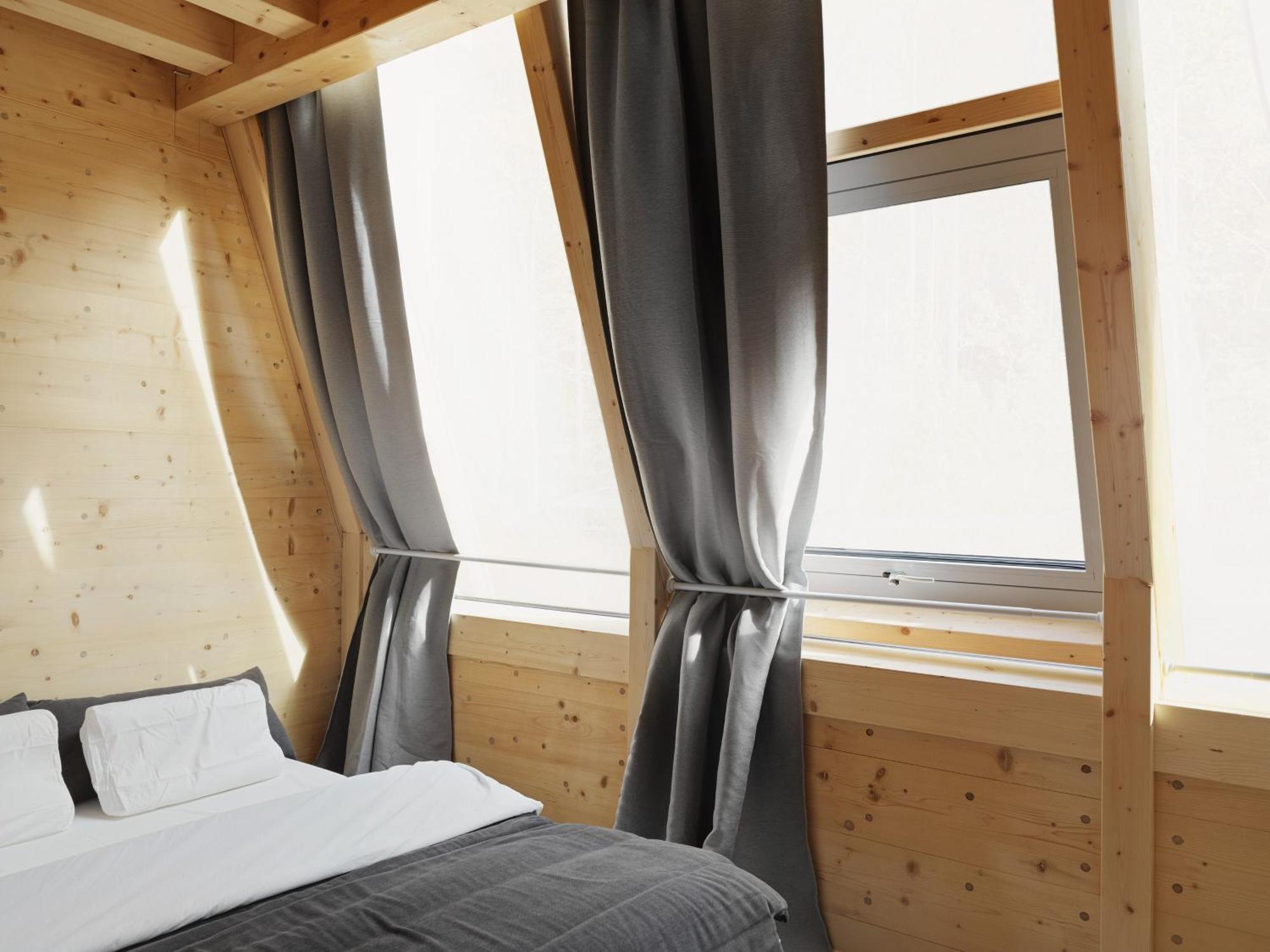 Mondholz - Urban Inn 24-7 Innsbruck Ngoại thất bức ảnh